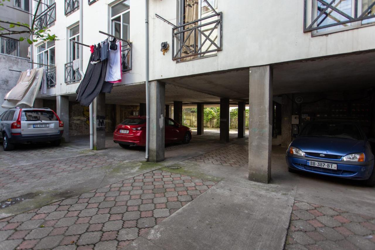 Apartments In The Historical Center Of Batumi, Near The Seaside Park Bagian luar foto