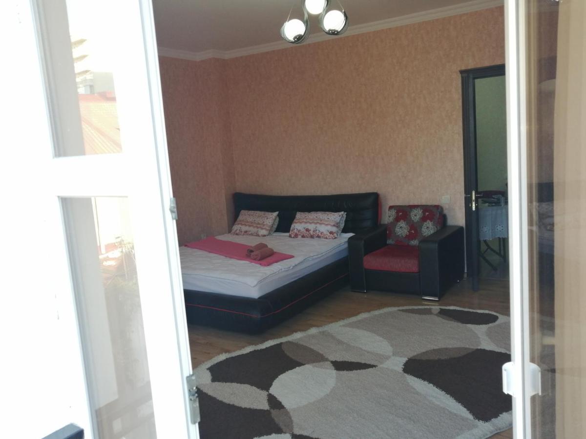 Apartments In The Historical Center Of Batumi, Near The Seaside Park Bagian luar foto