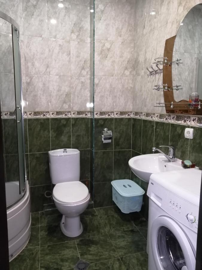Apartments In The Historical Center Of Batumi, Near The Seaside Park Bagian luar foto