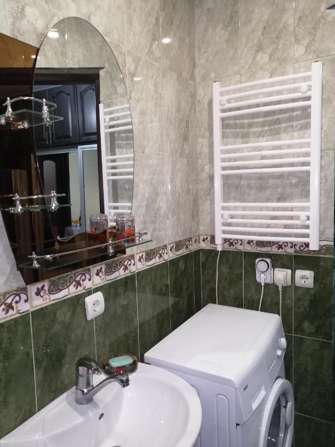 Apartments In The Historical Center Of Batumi, Near The Seaside Park Bagian luar foto